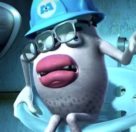 personaje de monster inc con labios grandes|Mujer termina con reacción alérgica por relleno de。